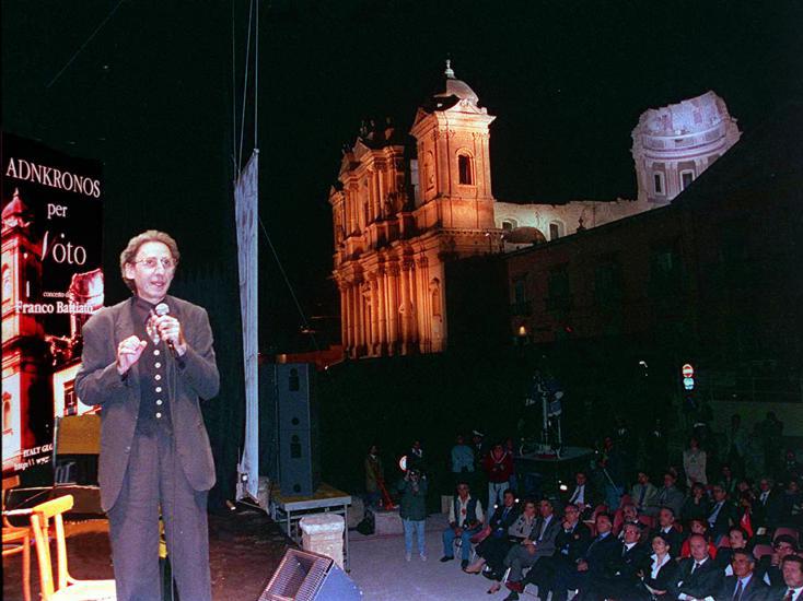 Franco Battiato a Noto nel 1996