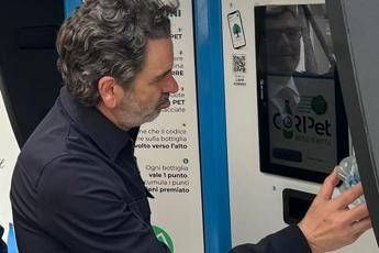 Mayor Lecce: ”With eco-compactors we simplify waste sorting”