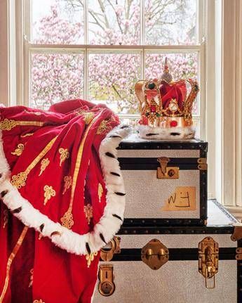 Freddie Mercury’s friend sells Queen star’s ‘treasures’