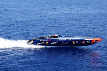 Powerboating, Tommy One conquers the world record on the Fiumicino-Civitavecchia-Fiumicino section