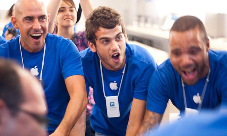 Apple Store USA e sindacato, i dipendenti chiedono il diritto alla mancia