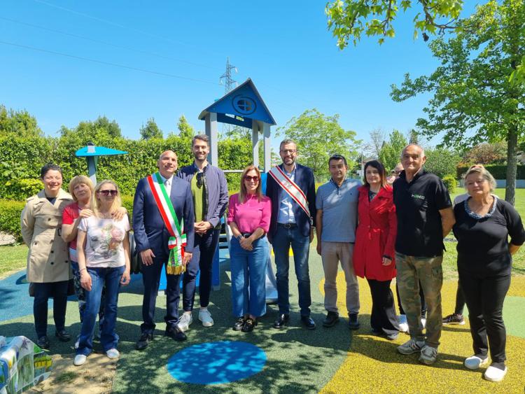 A Castelfranco di Sotto Mazzeo inaugura nuovo parco giochi inclusivo