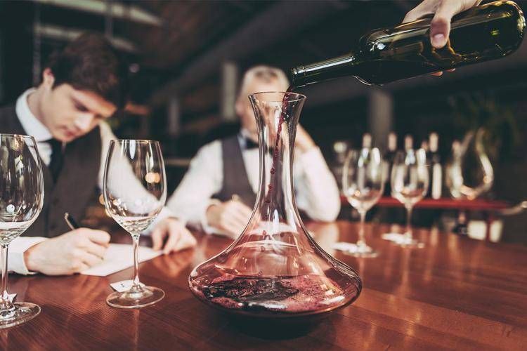 Professione Sommelier (tra verità, falsi miti e cliché)