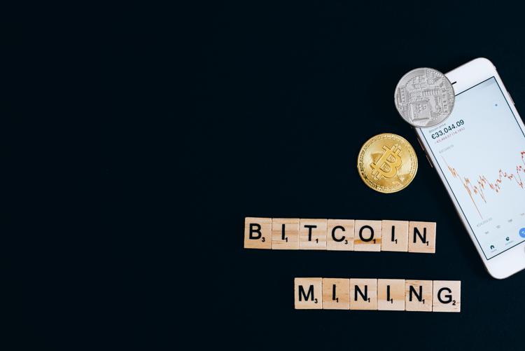 Il mining Bitcoin si trasferisce negli Emirati Arabi Uniti?