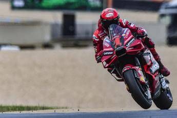 MotoGp today France, Bagnaia on pole