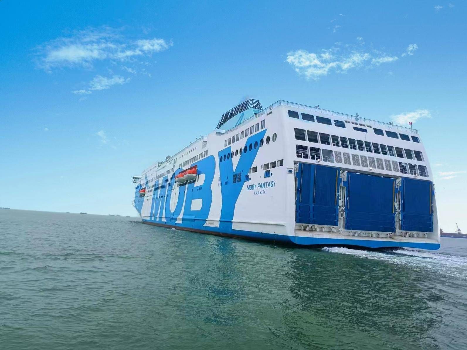 Trasporti, la Moby Fantasy lascia gli ormeggi dalla Cina alla volta