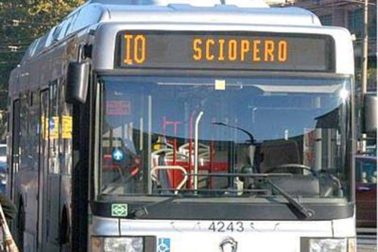 Autobus in sciopero - Fotogramma