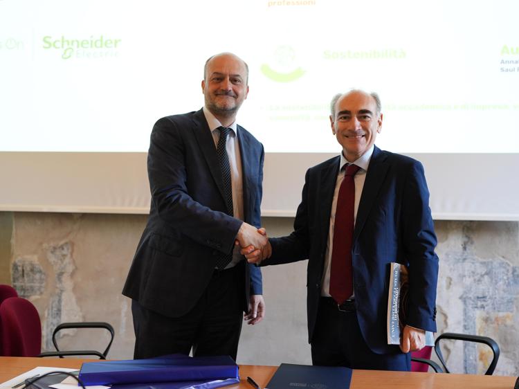 foto- da sinistra Rettore Universita Bergamo Prof Cavalieri - Presidente e AD Schneider Electric Aldo Colombi