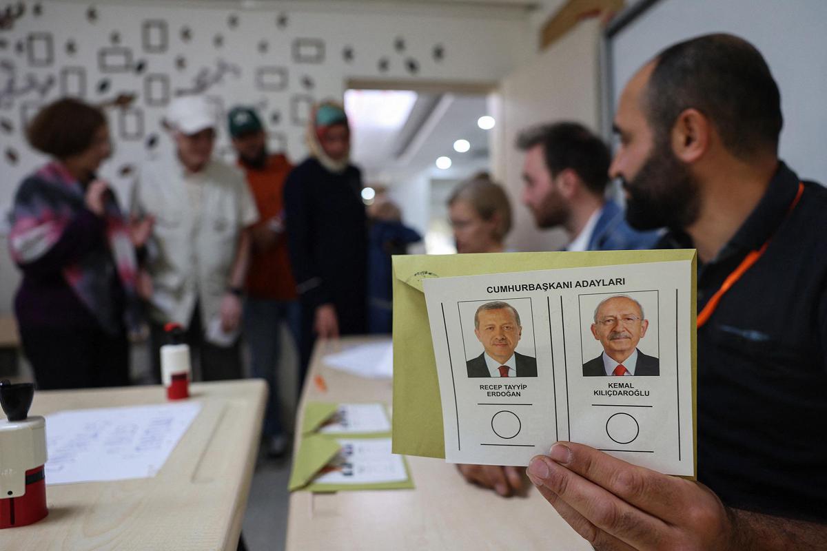 Turchia al ballottaggio delle presidenziali: Erdogan contro Kilicdaroglu