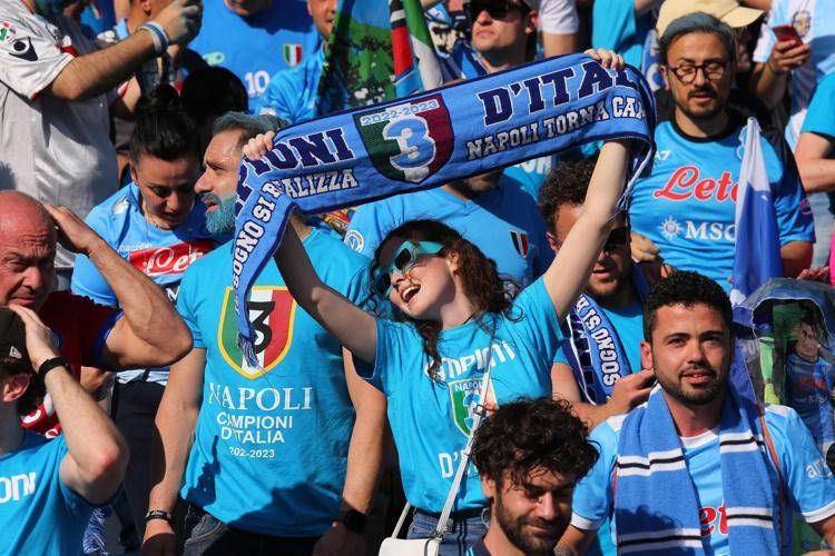 Tifosi allo stadio