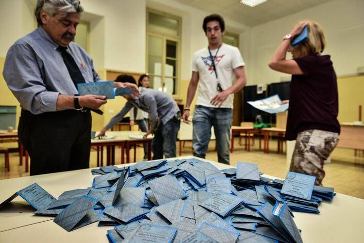 Comunali 2023, vittoria del centrodestra. Il centrosinistra strappa Vicenza: i risultati