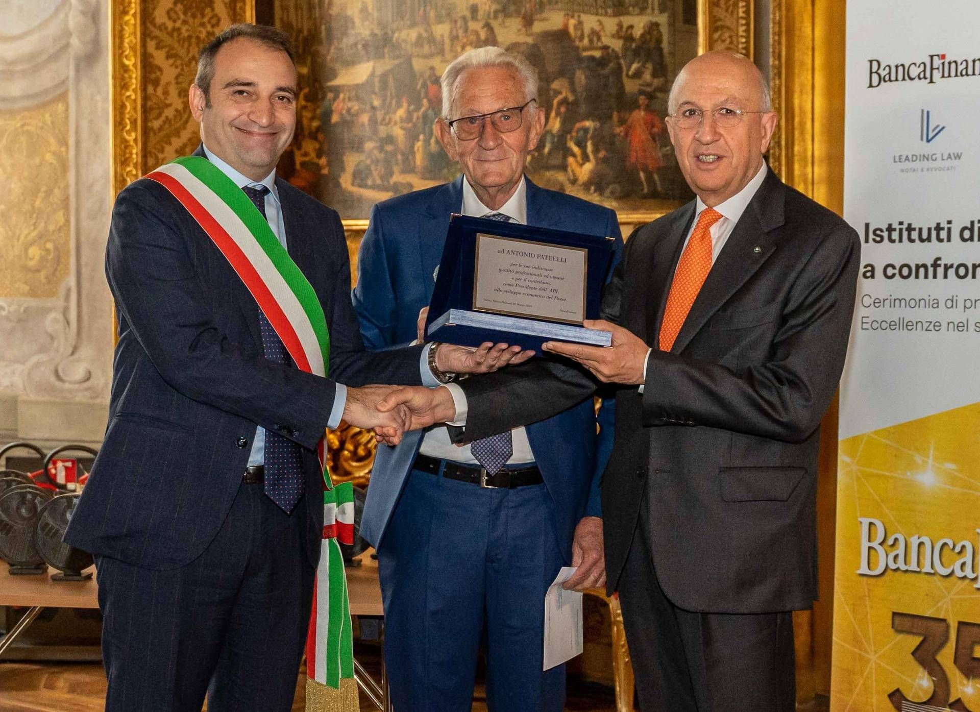 BancaFinanza Ödülü 2023, Patuelli ve büyük bankacılar Torino'da ödüllendirildi