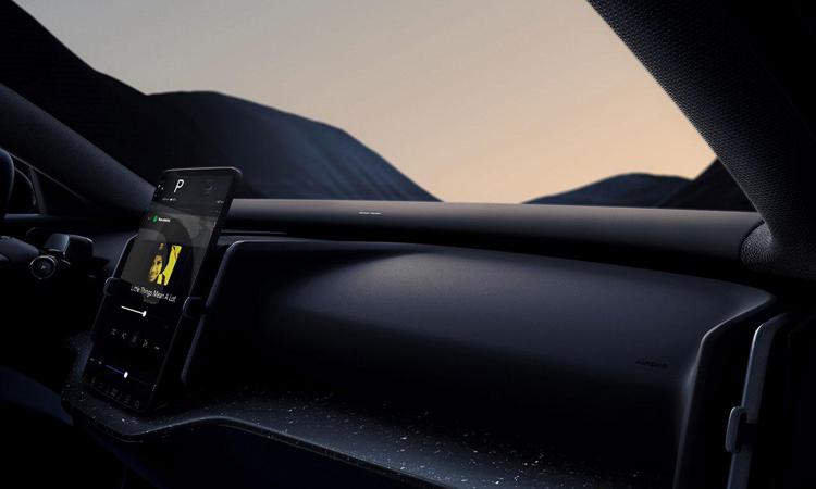 Volvo EX30: il SUV compatto a trazione integrale