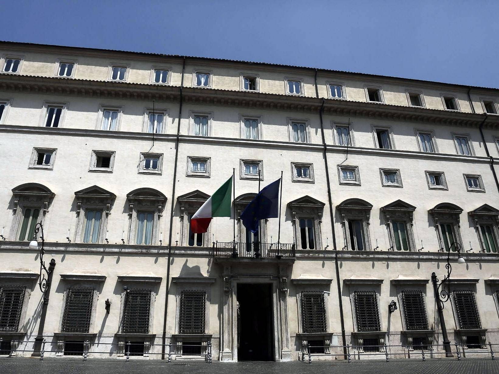 Sicurezza, al via a Palazzo Chigi vertice con Meloni e ministri