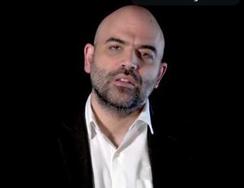Saviano against Salvini absent from the trial: “He threatens but then runs away”