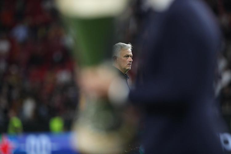 Mourinho contro arbitro Taylor, Uefa apre procedimento