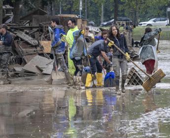 Emilia Romagna flood and mosquitoes, Region: “No virus detected, larvicide via drone”