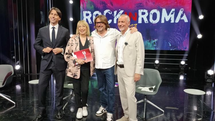 L'assessore Alessandro Onorato, la direttrice Rai Radio 2 Simona Sala, Maximiliano Bucci e Sergio Giuliani, fondatori  di Rock in Roma