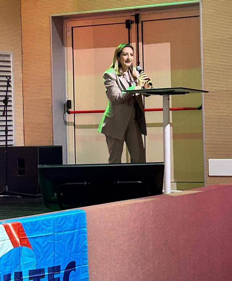 Daniela Piras, segretaria generale della Uiltec, oggi ad Amatrice per celebrare il decennale dalla fondazione dell'organizzazione sindacale.