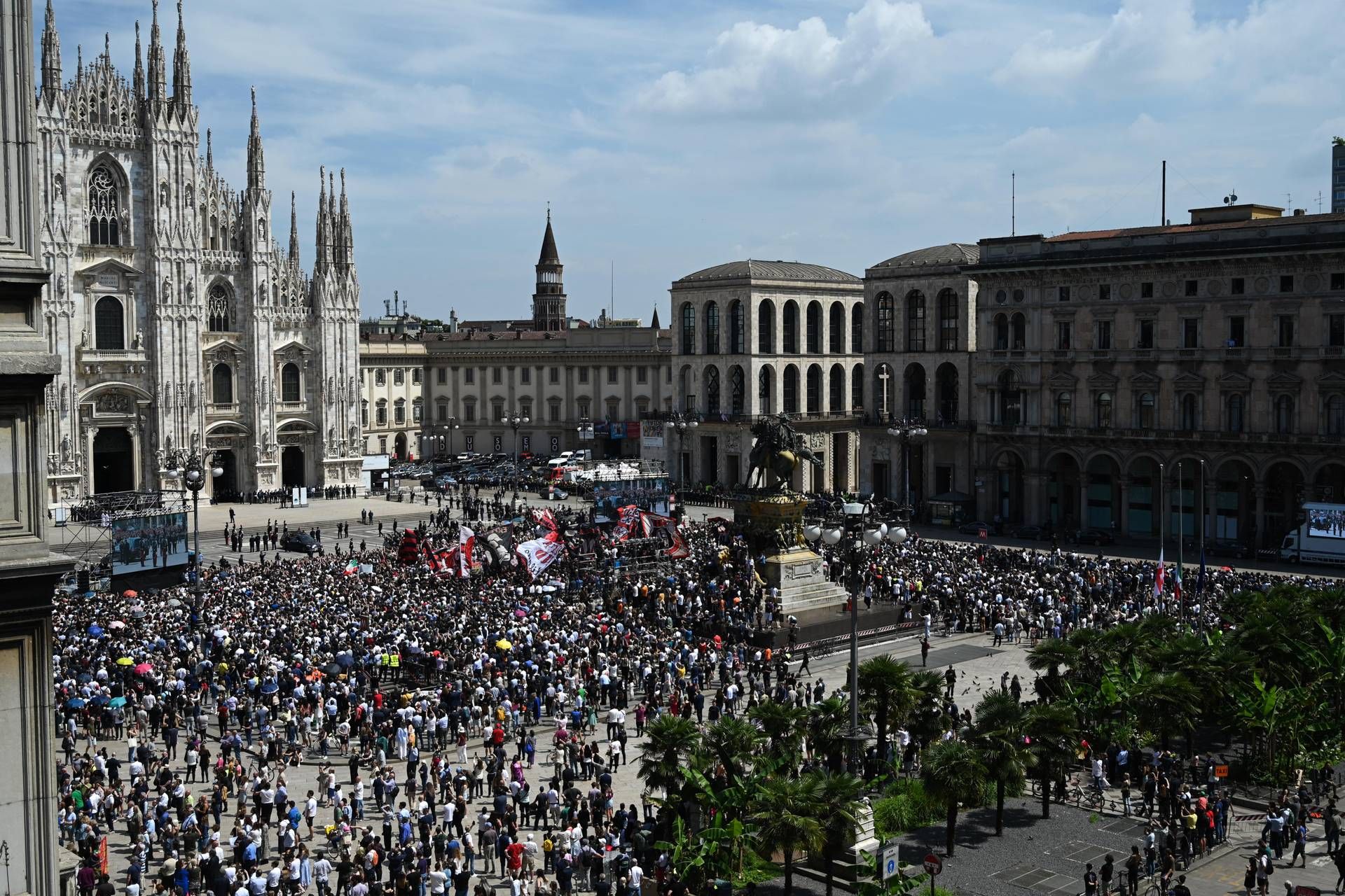 Funerali Berlusconi, Cancelleri: "Conte assente? Da lui sciacallaggio morale"