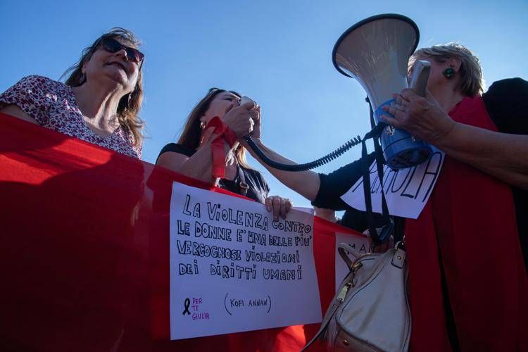 Violenza su donne: 'Microcredito di Libertà', una speranza tangibile per le vittime