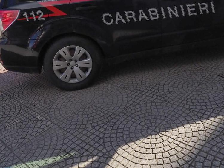 Auto dei carabinieri (Fotogramma)