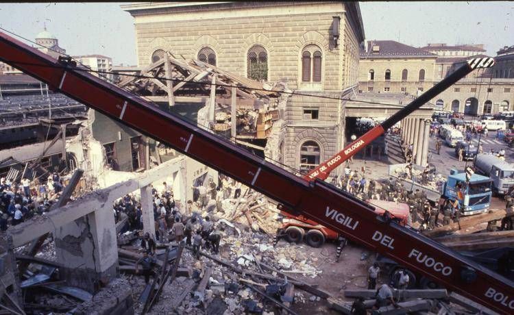 Strage alla stazione di Bologna - Fotogramma