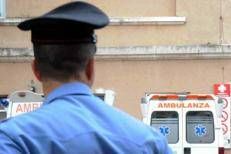 Carabinieri e ambulanza (Fotogramma)
