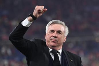 Ancelotti becomes a doctor, graduates from the University of Parma