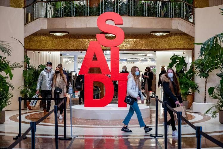 Saldi, Federmoda: partenza incoraggiante per 6 negozi su 10, vendite + 5%