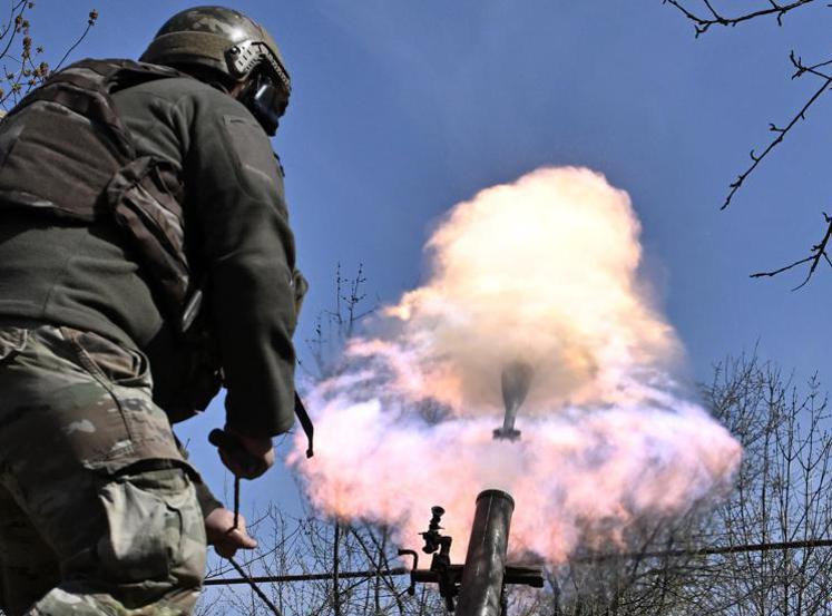 “Kiev uses cluster bombs in war”
