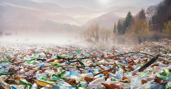 Reati ambientali in aumento in Italia