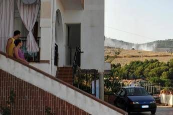 Palermo fires, anti-dioxin ordinance: “Meat and eggs prohibited”