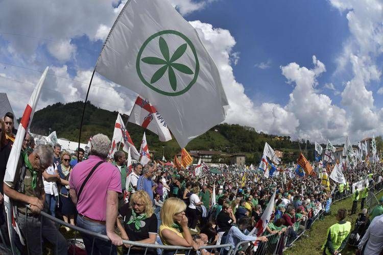A Pontida Salvini con il trofeo dell'Autonomia e i fantasmi di Open arms, Orban è l'ospite d'onore
