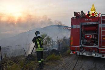 Sardinia fires, hundreds of hectares on fire.  Coming close on arsonists