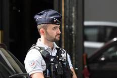 https://www.adnkronos.com/resources/0284-18ada3ca0832-abbd63adcf9f-1000/format/medium/polizia_francia_afp.jpeg