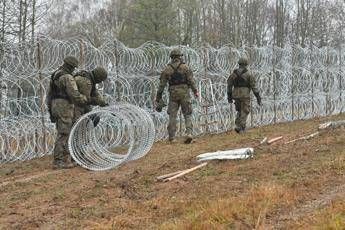 Poland, tensions with Minsk: 2 thousand soldiers on the border with Belarus
