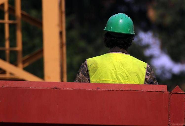 Lavoro in cantiere - Fotogramma