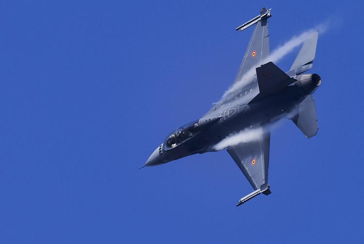 Ucraina, Olanda e Danimarca forniranno F-16. Zelensky: 