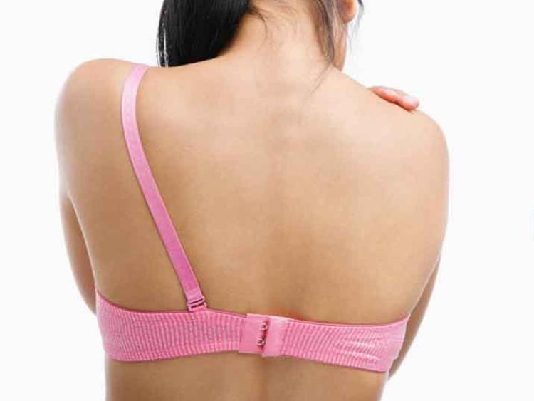 Etichette 'anticancro' su boxer e reggiseni, oncologi: