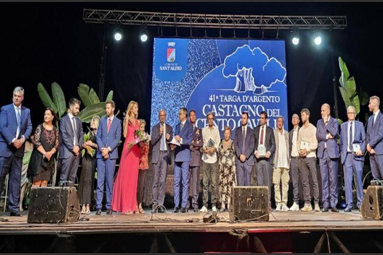 A Sant’Alfio la 41esima edizione del premio 'Targa d’argento Castagno dei Cento Cavalli'