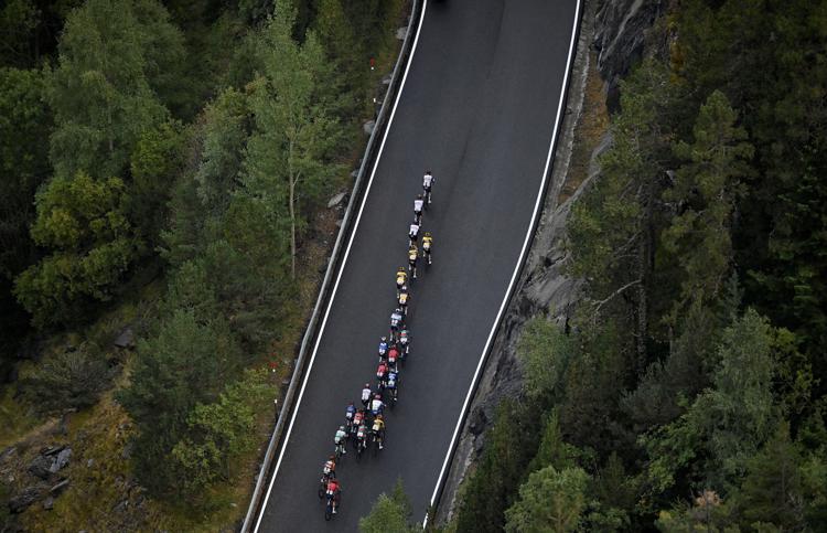 Un momento della Vuelta di Spagna 2023 - (Afp)