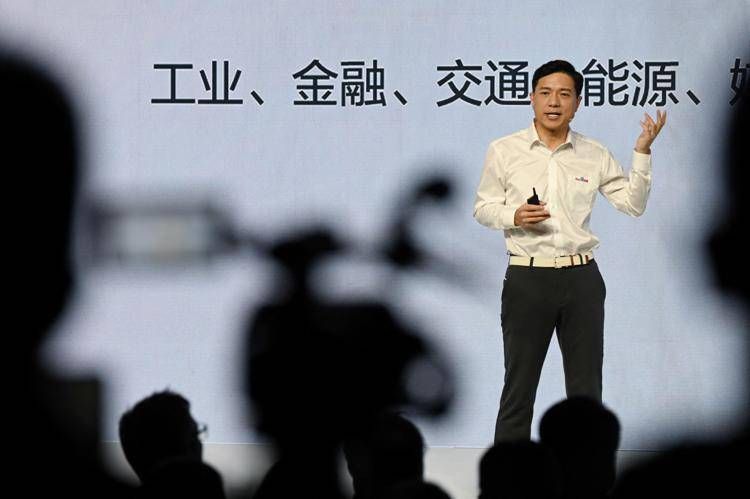 Il presidente e amministratore delegato di Baidu, Robin Li (Afp)