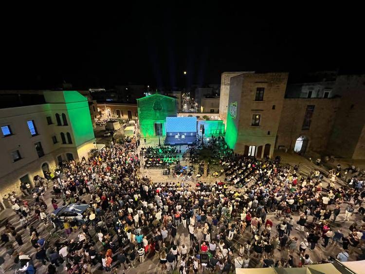 La piazza della prima serata di Digithon 2023