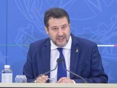 https://www.adnkronos.com/resources/0285-18e1d79f74d4-fbdde97a1c54-1000/format/medium/salvini_sfondoazzurro_ftg.jpeg