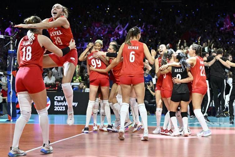La Turchia festeggia - Afp