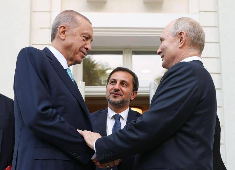 Il presidente russo Putin e il suo omologo turco Erdogan - (Fotogramma)