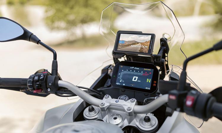 BMW Motorrad presenta il ConnectedRide Navigator