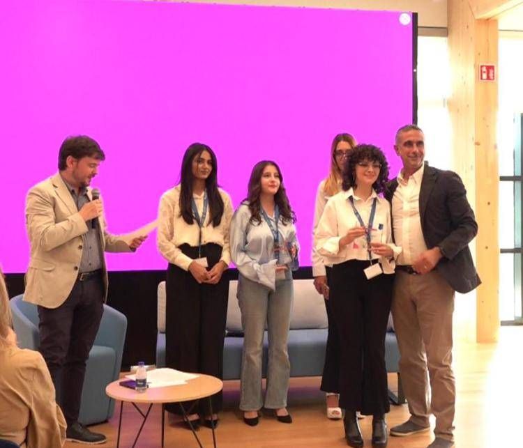 'Women shape the future': 'Corporate App' e 'MyHely' progetti vincenti dell'hackathon promosso da Philip Morris