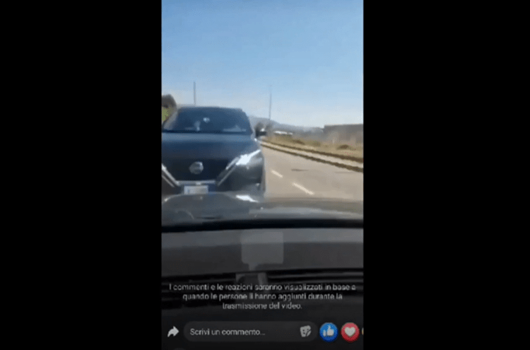 L'impatto imminente nel video in diretta social del 30enne che ha provocato un frontale ad Alatri